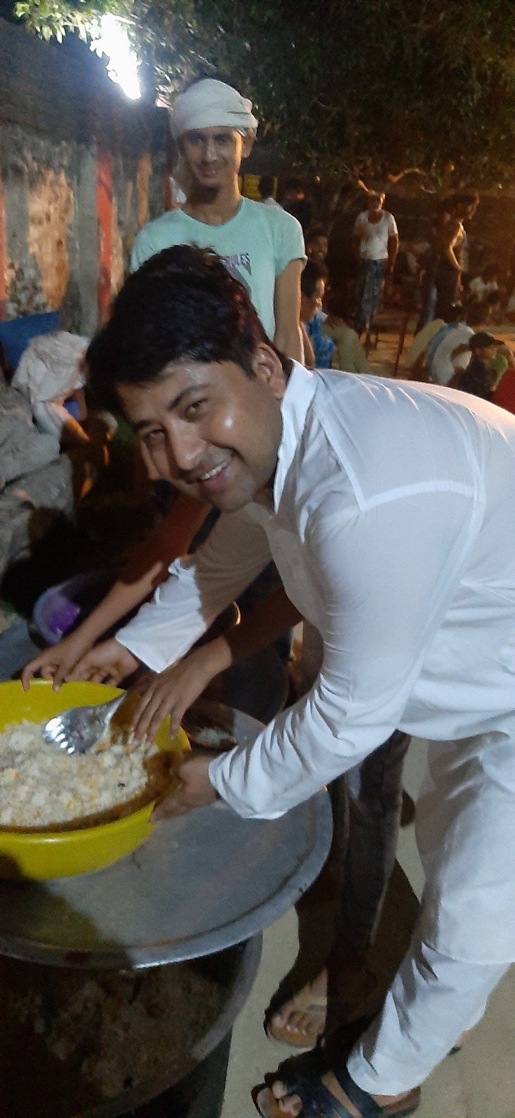 Child lunch initiative in Motihari